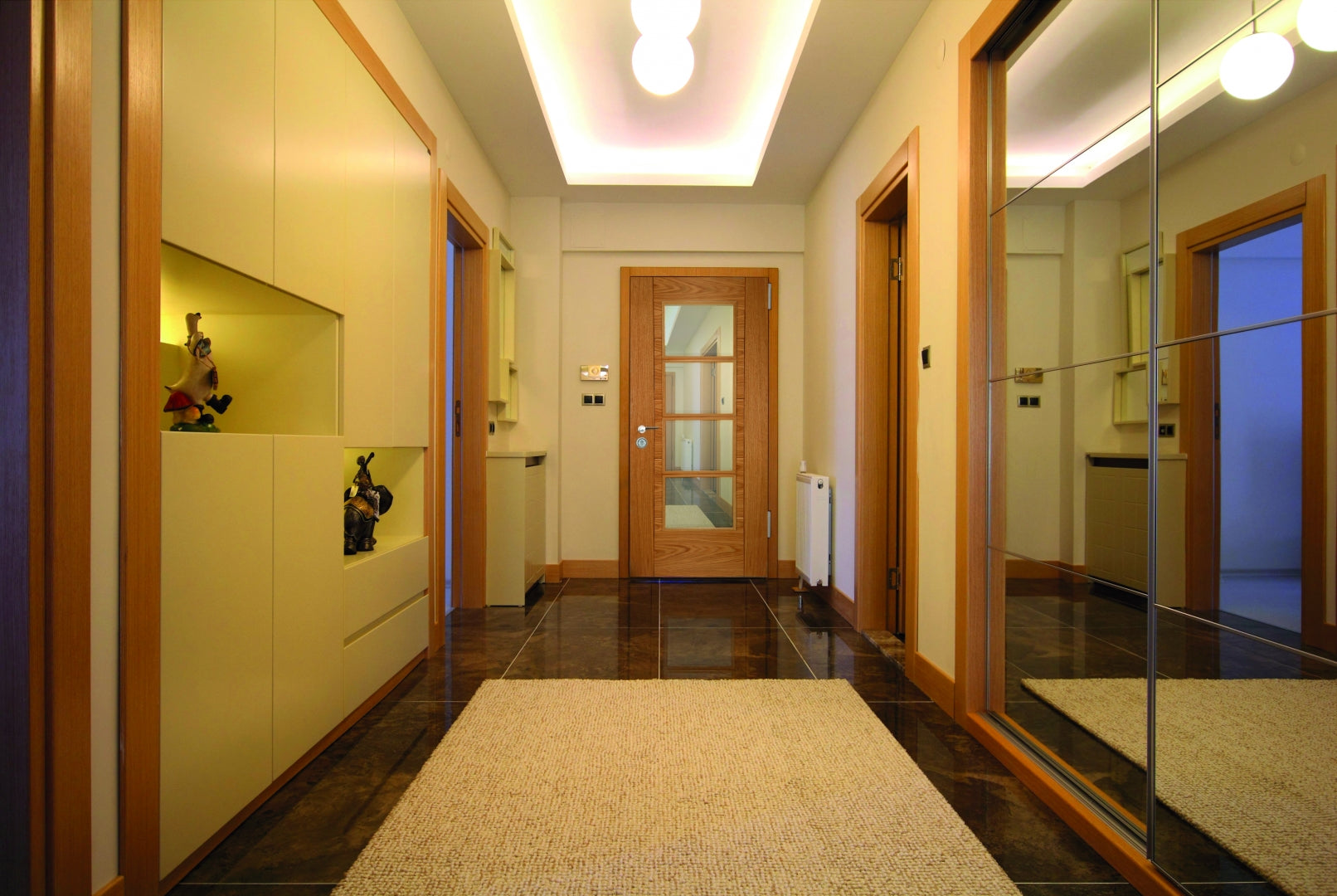 ISEO Crown Cut Veneer Central 4 Light Glazed Fire Door