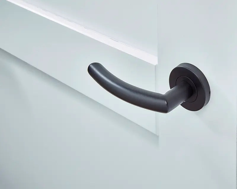 Ironmongery-Phoenix-Matt-Black-Handle-Hardware-Pack-2