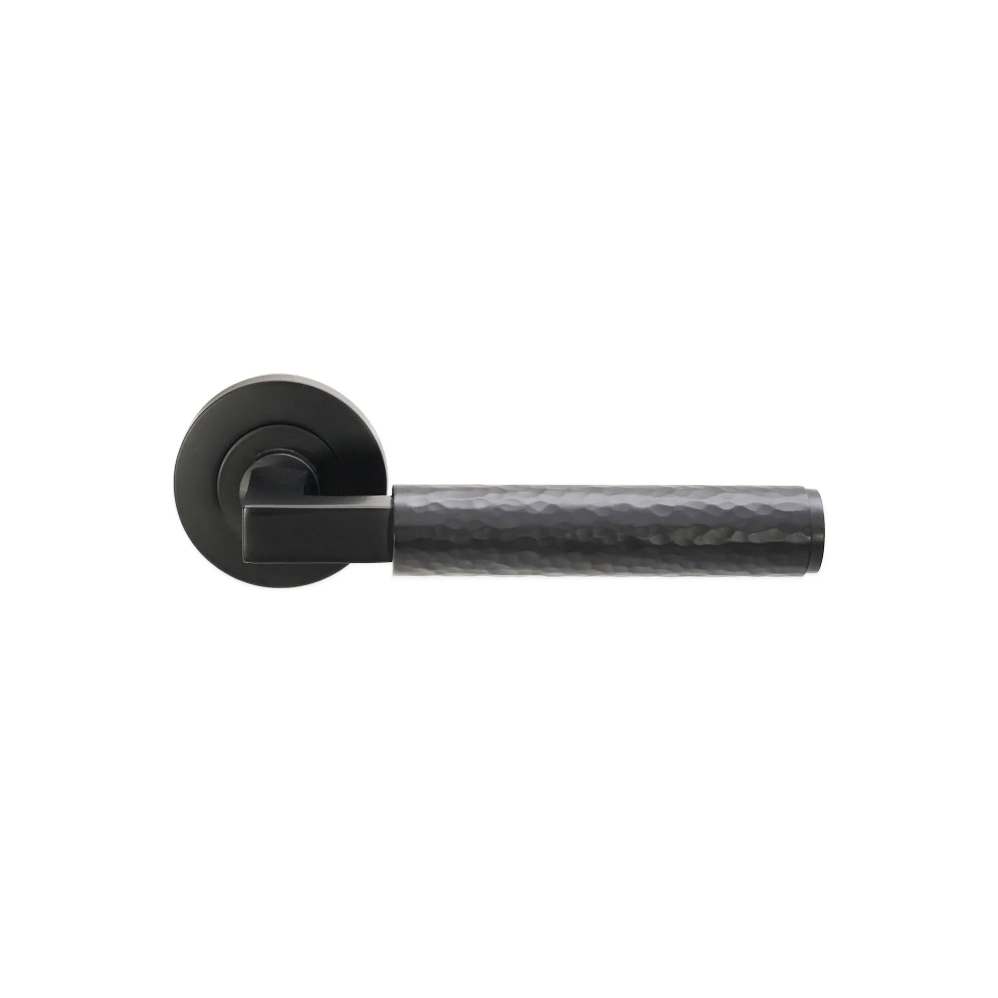 Hammered Knurlmond Lever on Rose Matt Black Spira