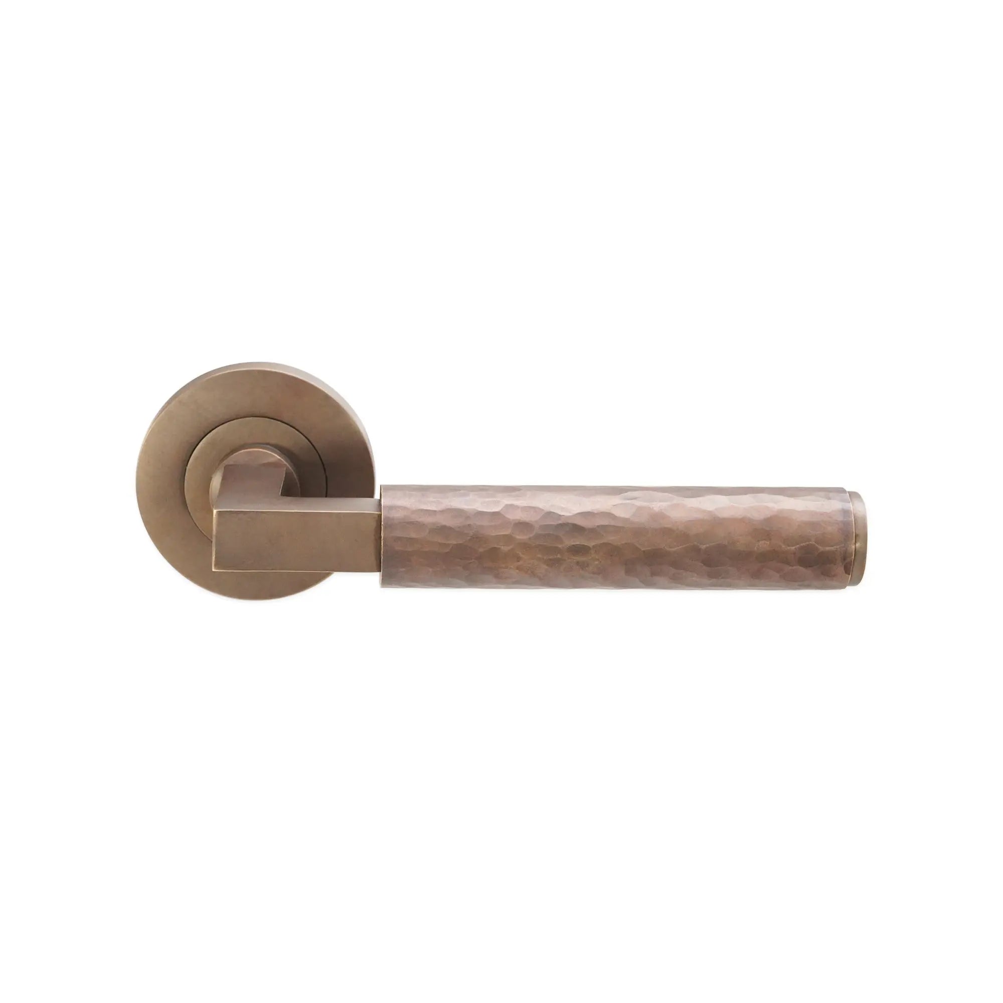 Hammered Knurlmond Lever on Rose Matt Antique Spira