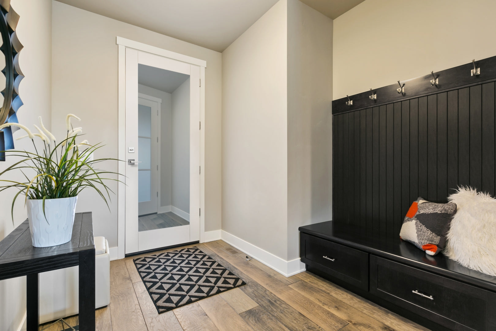 Shaker 1 Light Glazed