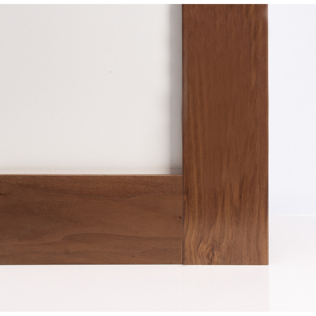 Walnut-Half-Splayed-Architrave-L-1100x1100w