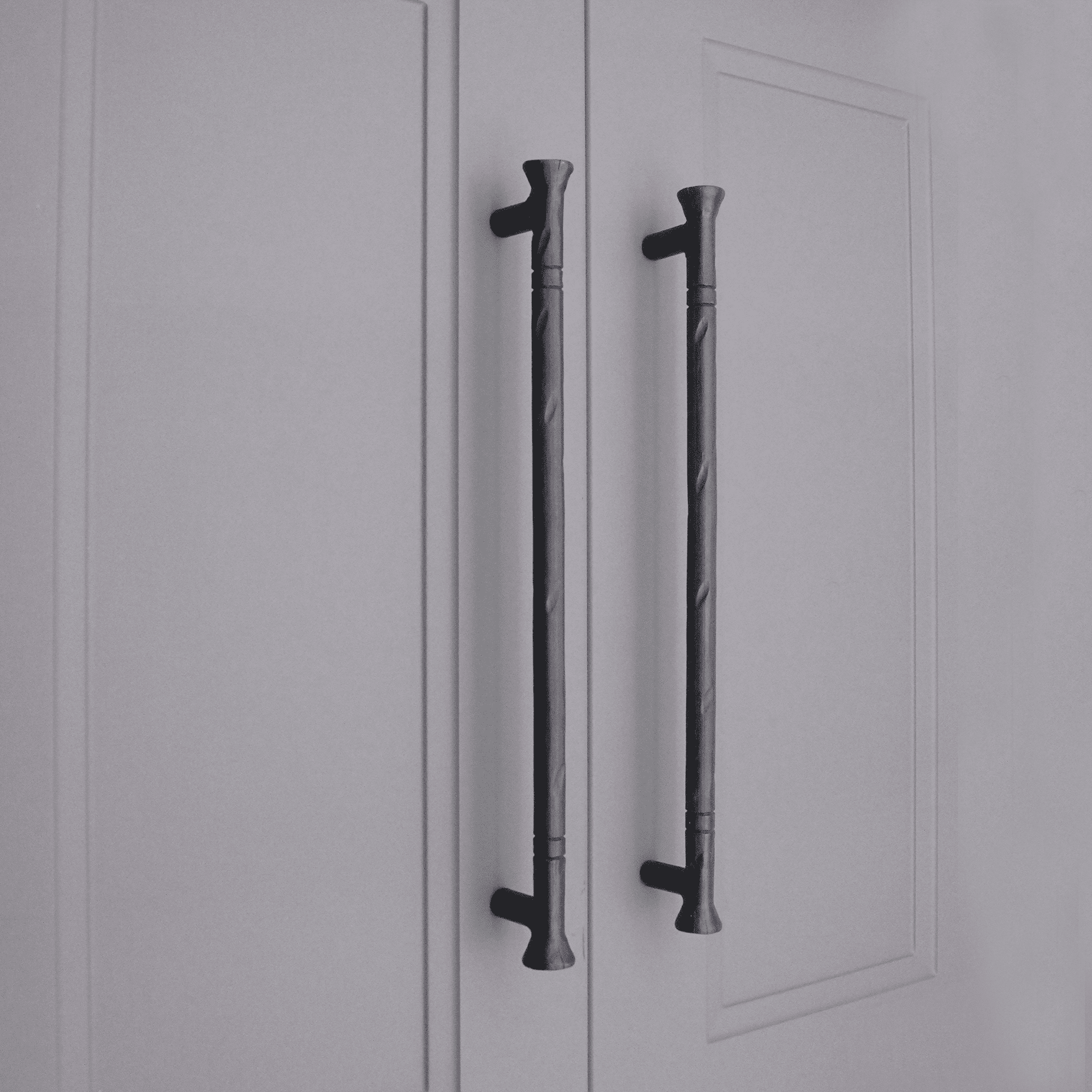 Dona Pull Handle Large  Matt Black