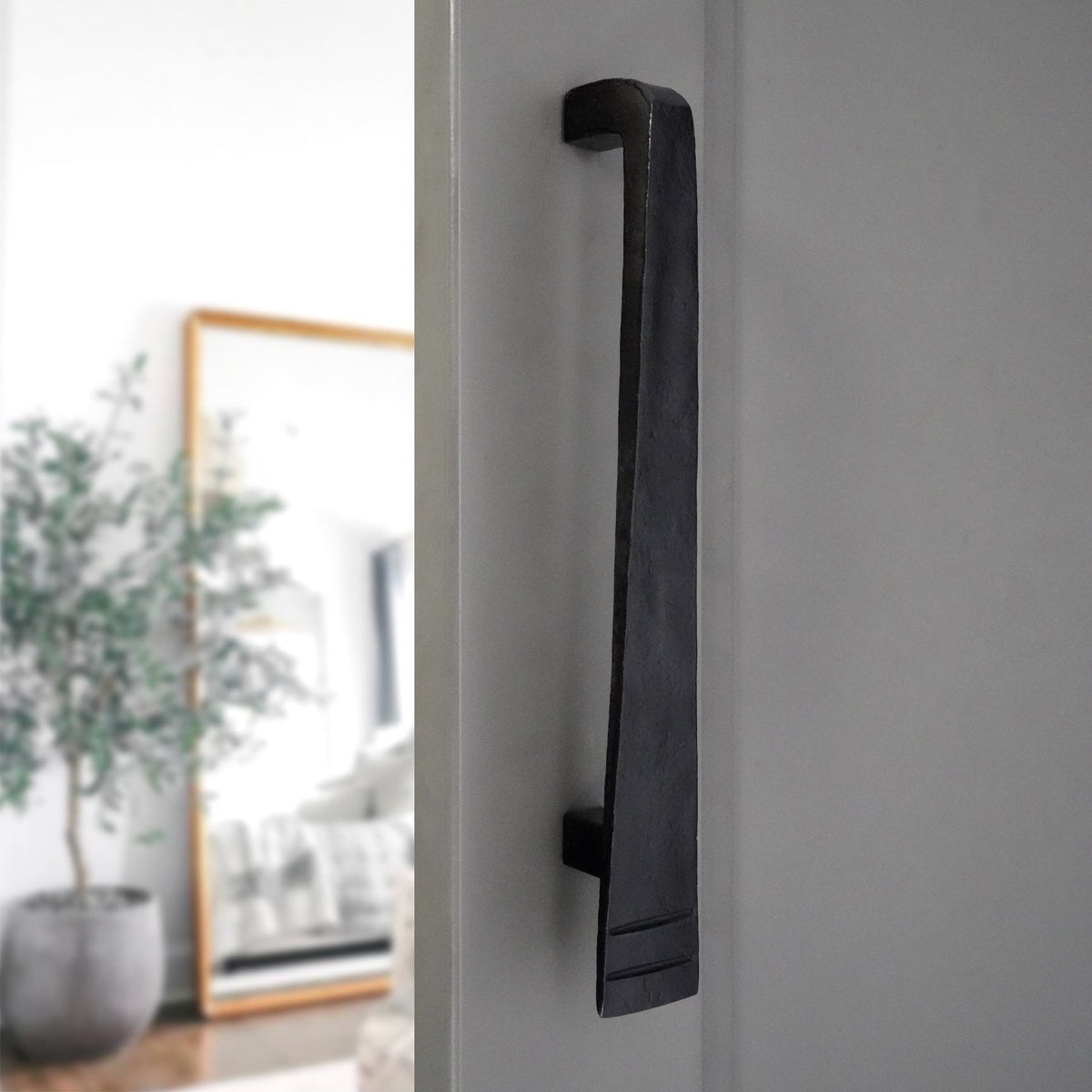 Skeg Pull Handle Medium Matt Black