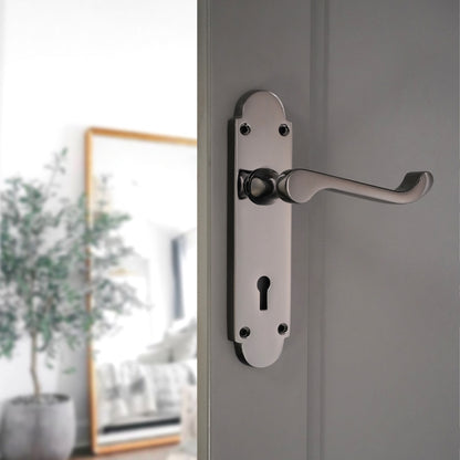 Oakley Lever on Backplate Lock Black Nickel