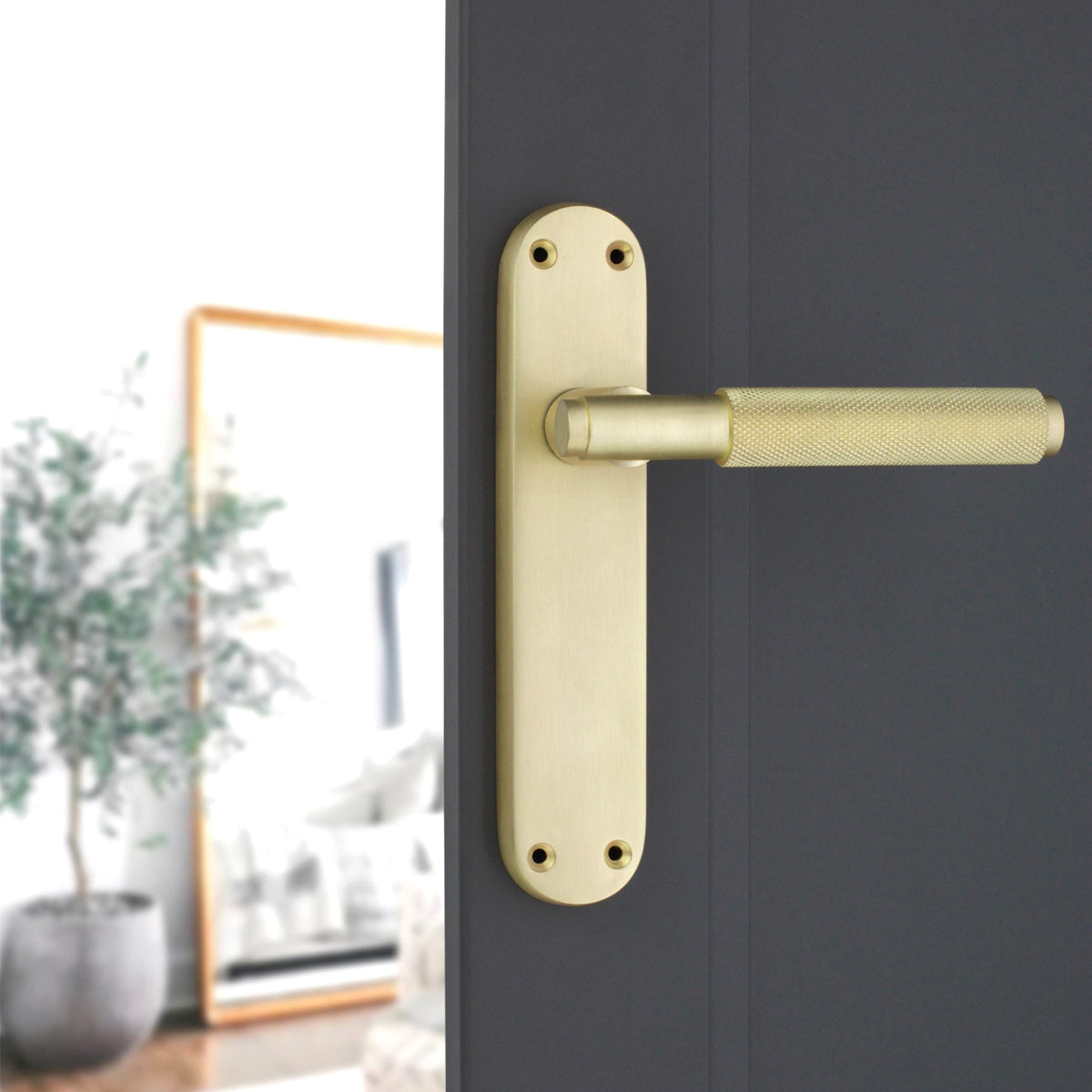 Connaught Knurled Lever on Backplate Latch Satin Brass