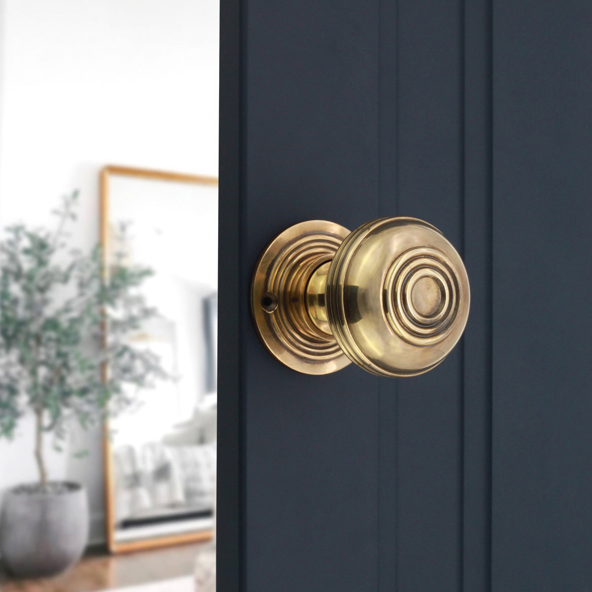 Bloxwich Large 60mm Rim/Mortice Door Knob Aged Brass